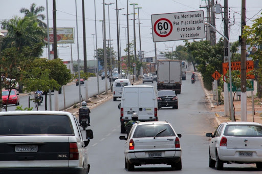 Horário do comércio pode ser alterado em Cuiabá para evitar concentração do trânsito em horários de pico