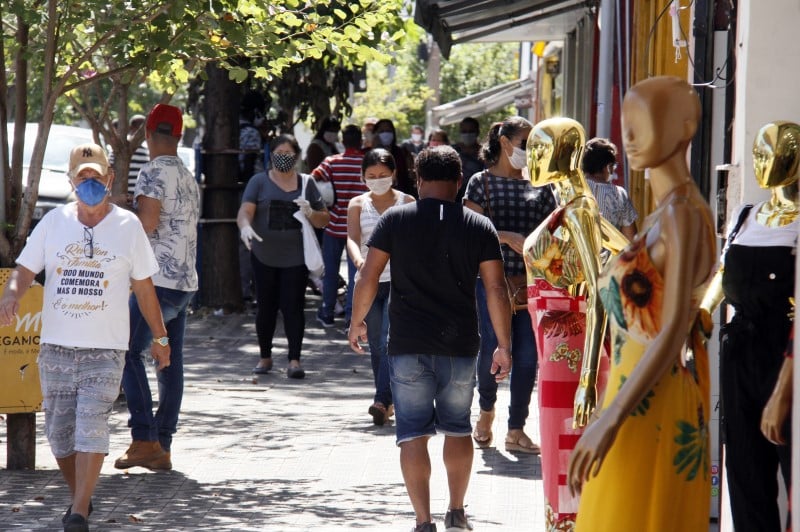 Comércio de Cuiabá pode funcionar no feriado de Tiradentes, informa Associação Comercial