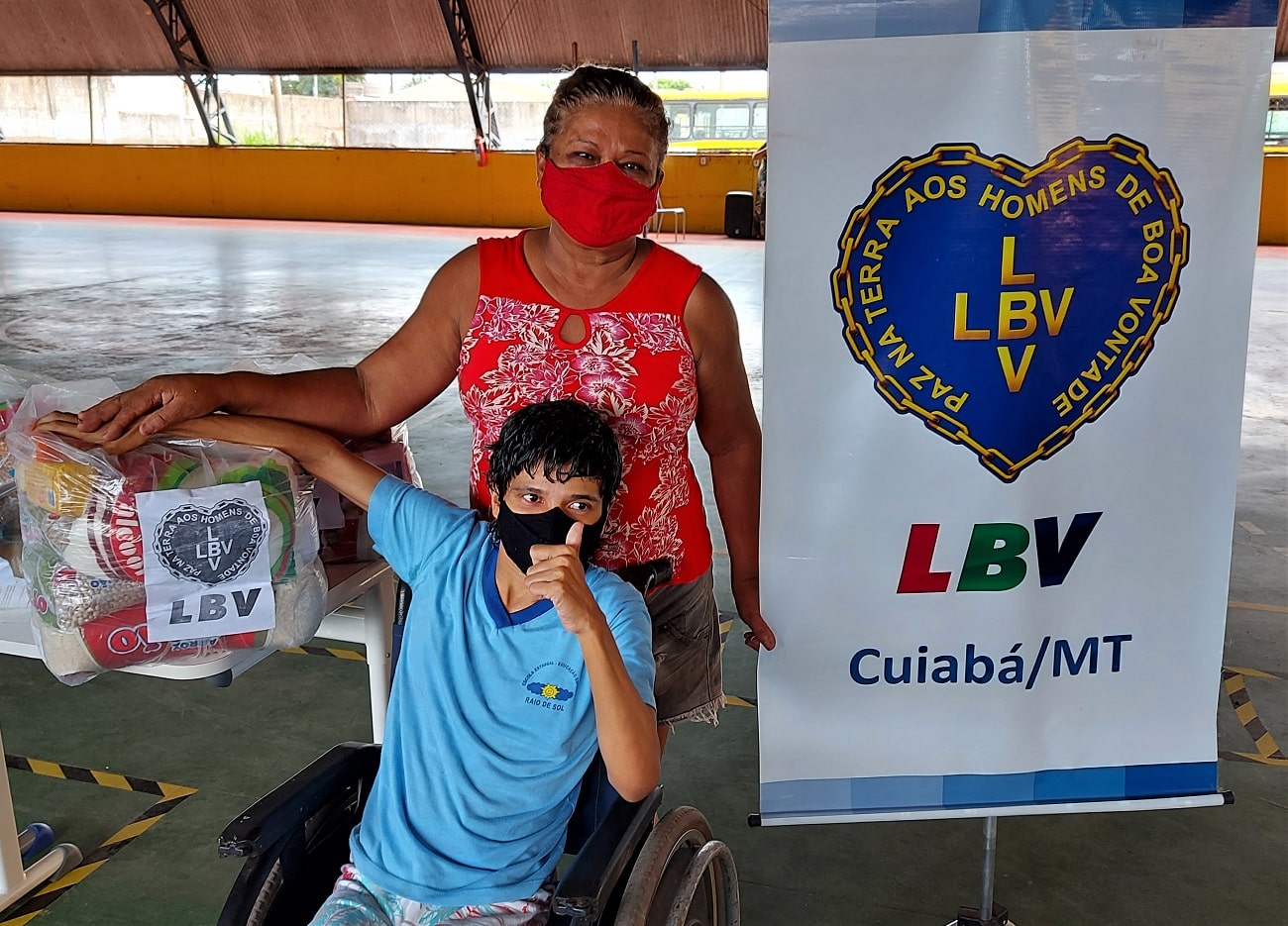 Natal Permanente da LBV distribui mais 2,3 toneladas em Cuiabá
