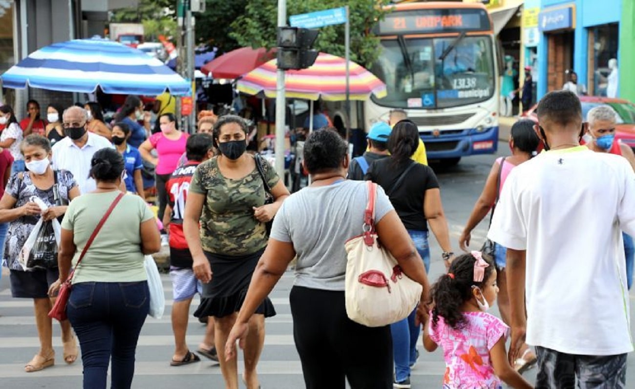 Governo de MT revoga obrigatoriedade do uso de máscaras