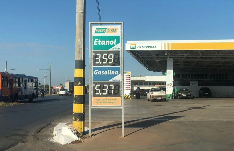 Sindipetróleo alerta que repasse de redução da gasolina depende das distribuidoras
